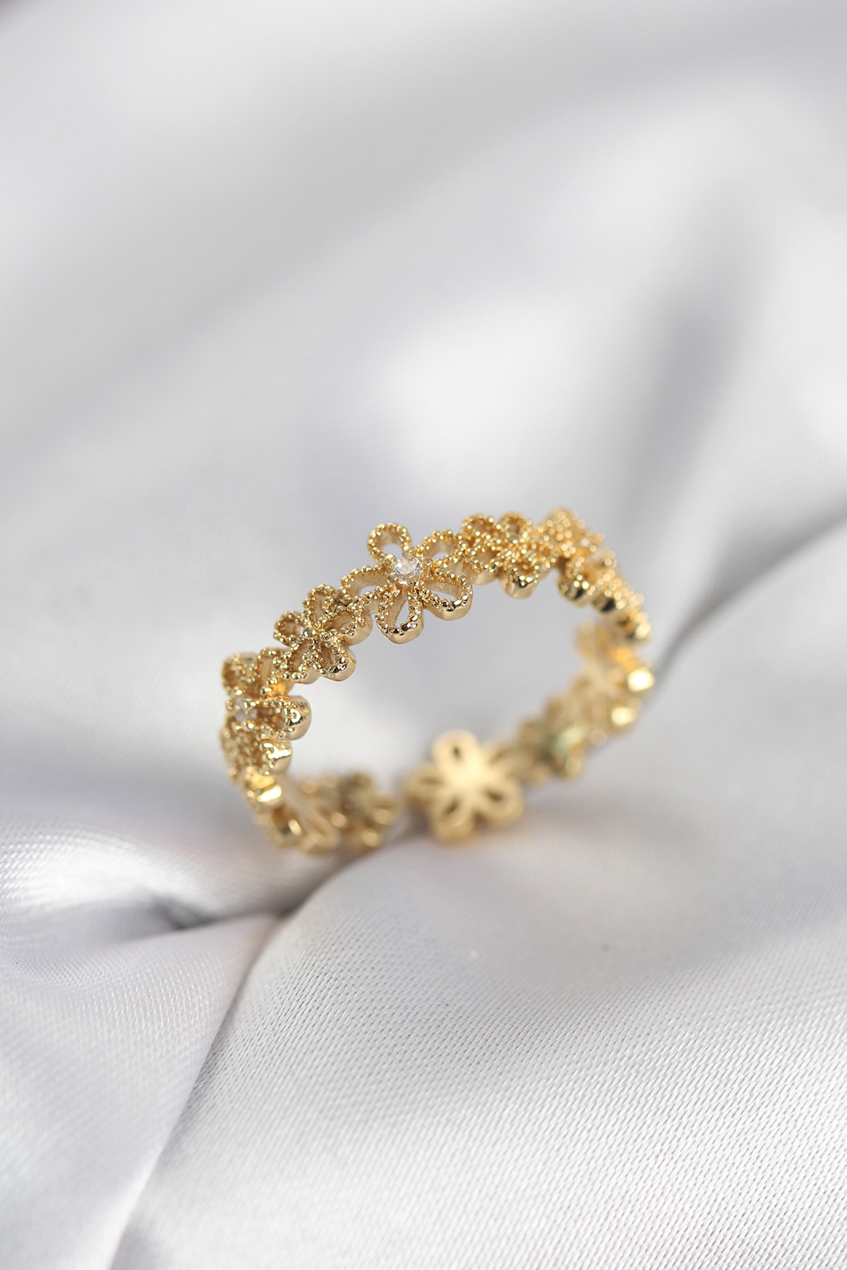 Gold Renk Sıralı Çiçek Model Zirkon Taşlı Kadın Yüzük - Lisinya