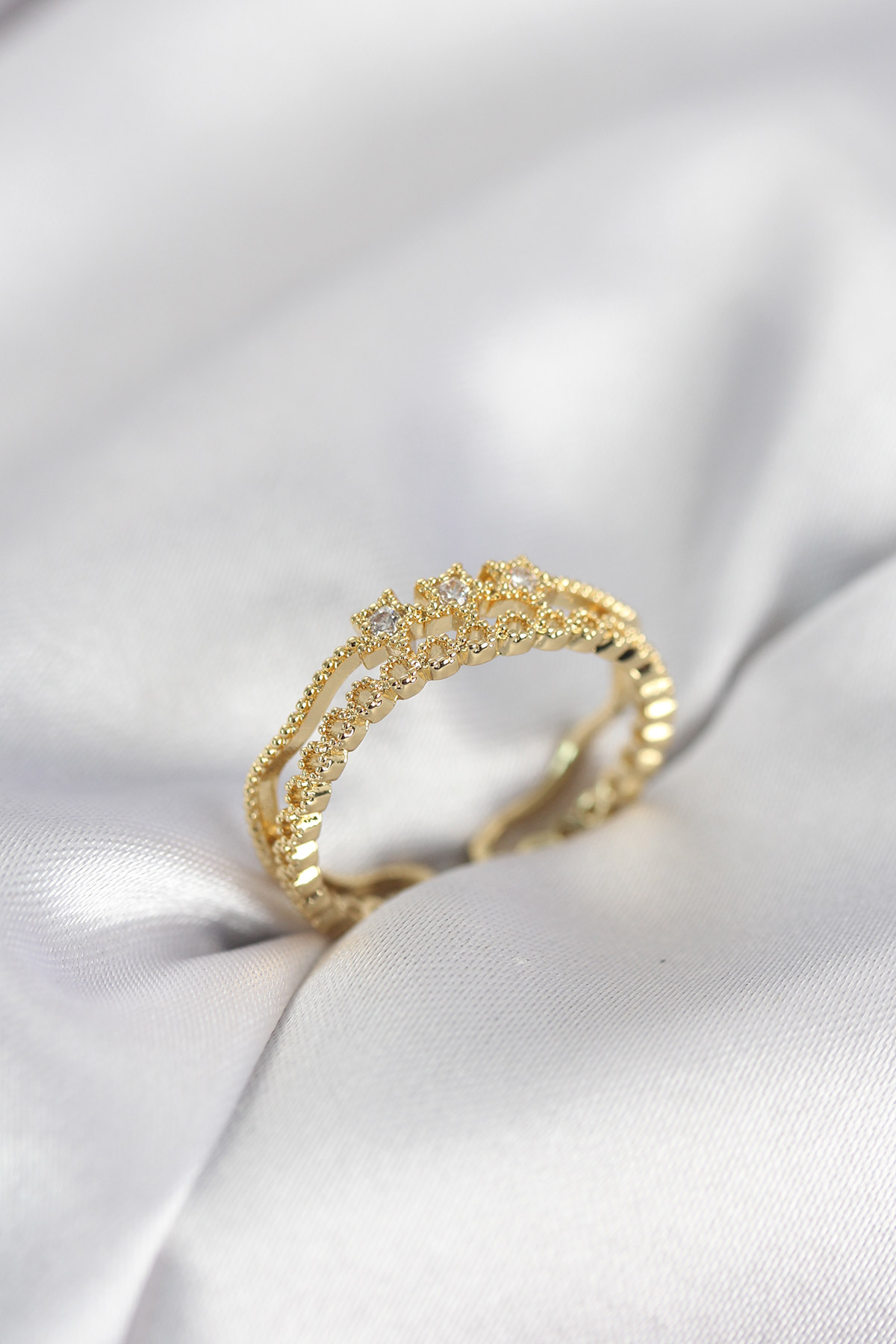 Gold Renk Minimal Yıldızlı Model Kadın Yüzük - Lisinya Gold Renk Minimal Yıldızlı Model Kadın Yüzük - Lisinya