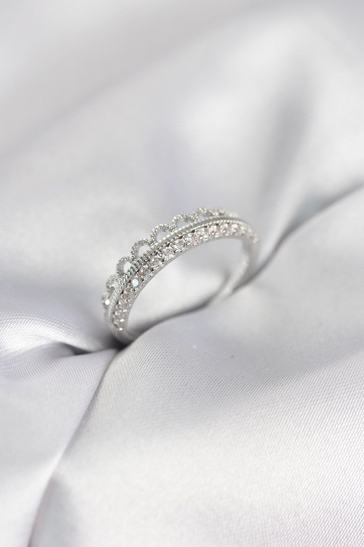 Motif Desenli Gümüş Renk Zirkon Taşlı Kadın Yüzük - Lisinya