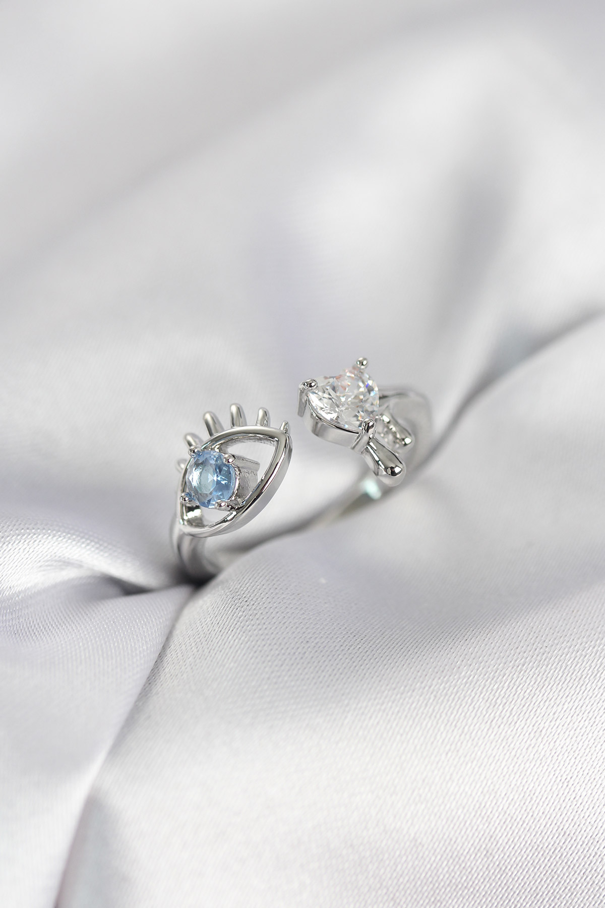 Gözyaşı Model Gümüş Renk Zirkon Taşlı Kadın Yüzük - Lisinya