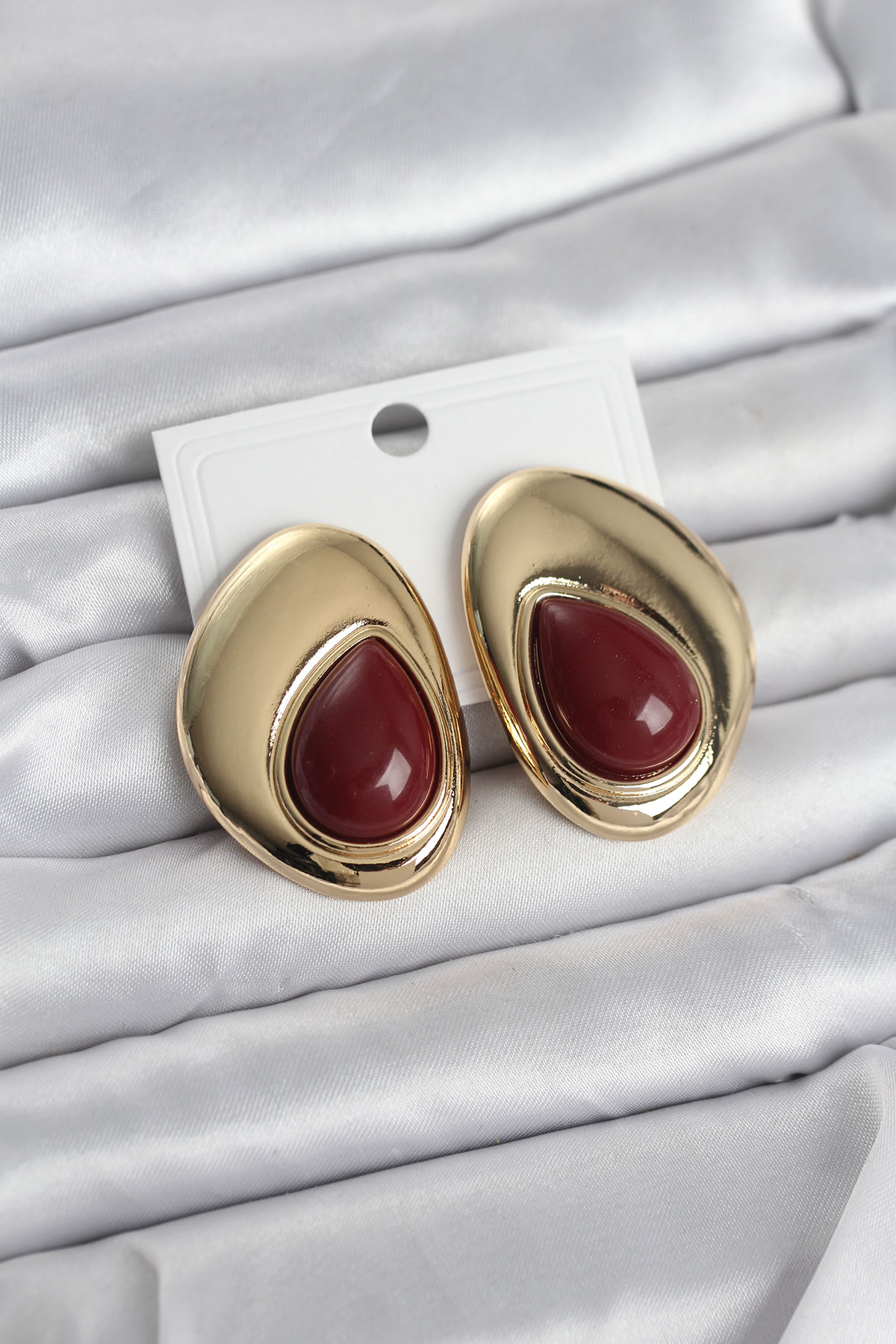 Pirinç Gold Renk Bordo Taşlı Damla Model Vintage Kadın Küpe - Lisinya