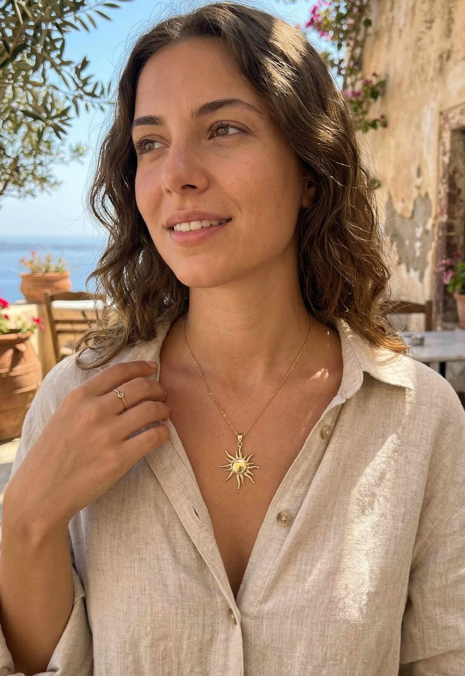 316L Çelik Zincir Gold Renk Güneş Model Kadın Kolye - Lisinya 316L Çelik Zincir Gold Renk Güneş Model Kadın Kolye - Lisinya