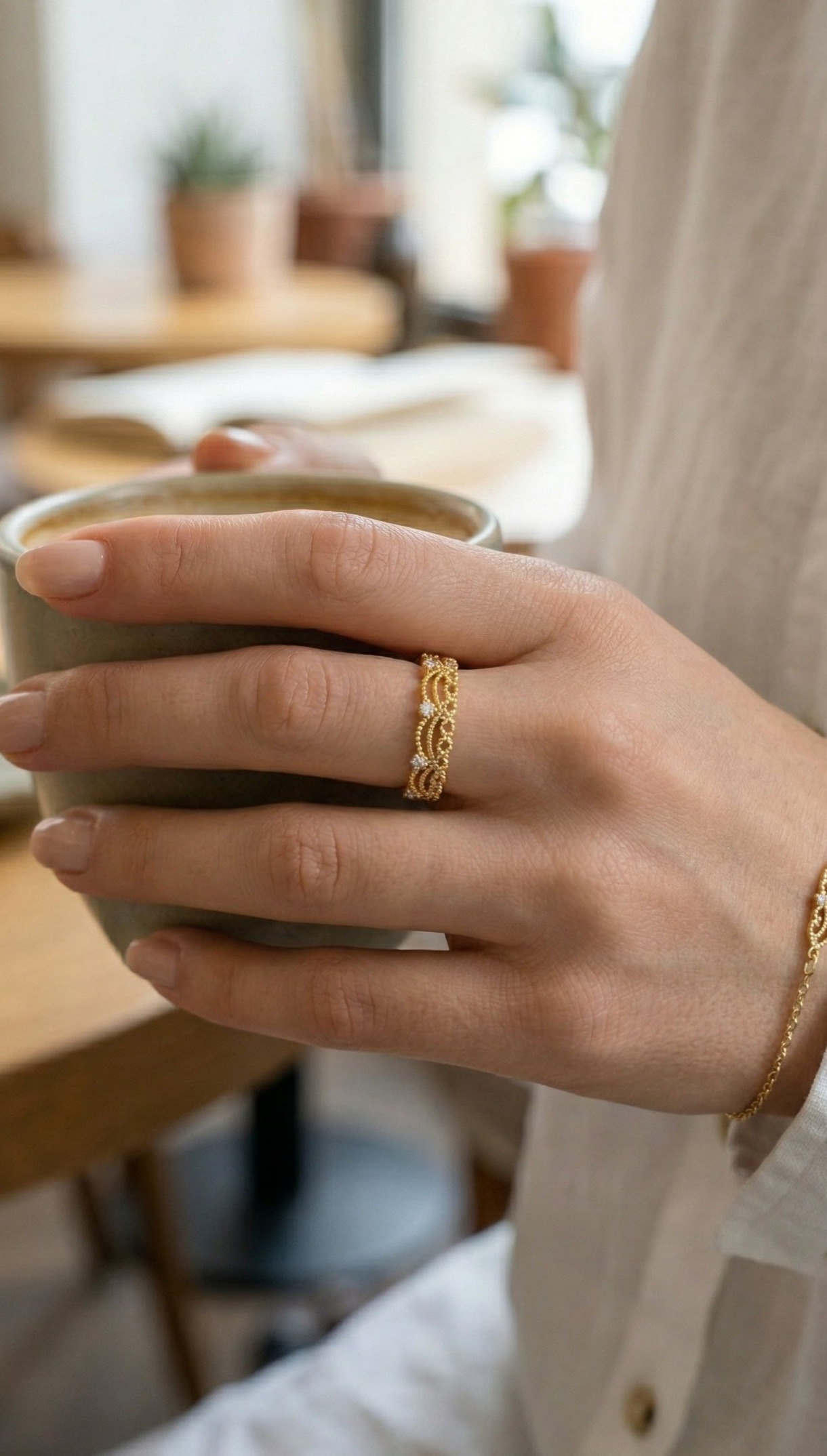 Gold Renk Motif Desenli Zirkon Taşlı Kadın Yüzük - Lisinya Gold Renk Motif Desenli Zirkon Taşlı Kadın Yüzük - Lisinya