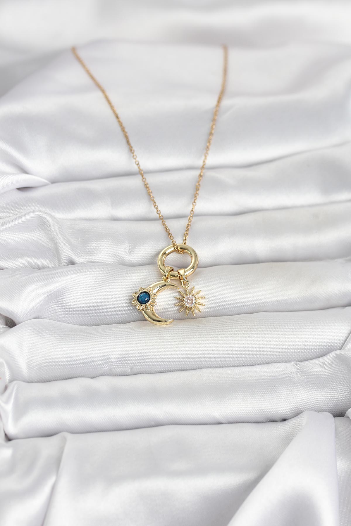 316L Çelik Gold Renk Gece Gündüz Tema Charmlı Kadın Kolye - Lisinya