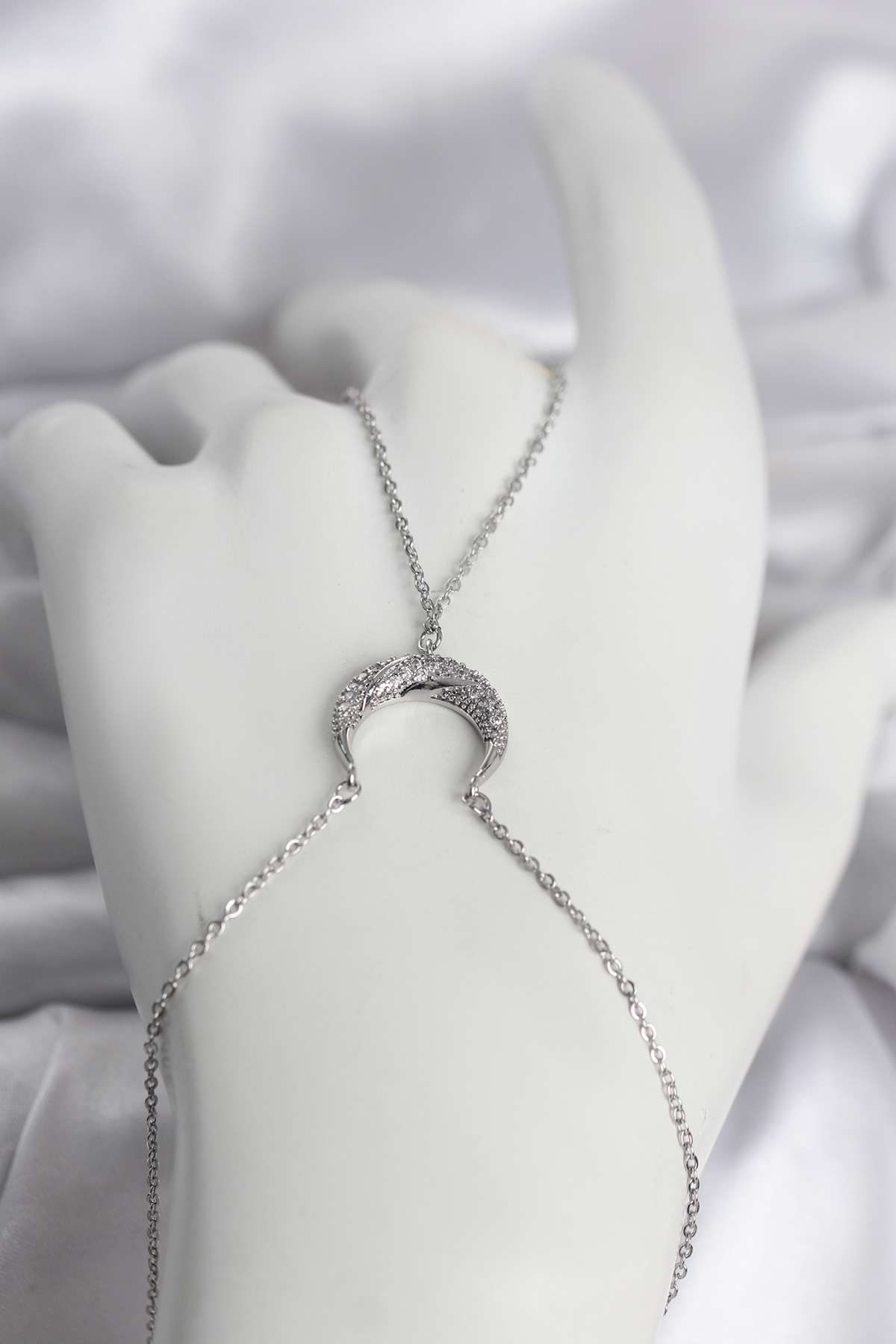 Pirinç Gümüş Renk Hilal Model Zirkon Taşlı Kadın Şahmeran - Lisinya