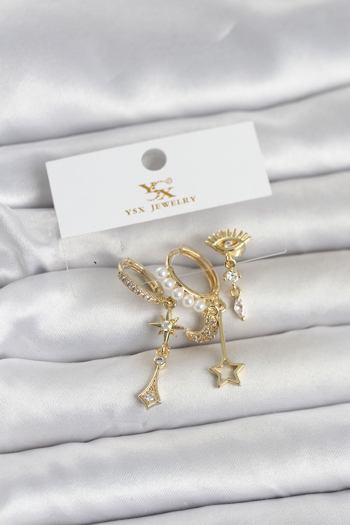 Pirinç Gold Renk Zirkon Taşlı Gece Temalı 3'lü Kadın Küpe - Lisinya Pirinç Gold Renk Zirkon Taşlı Gece Temalı 3'lü Kadın Küpe - Lisinya