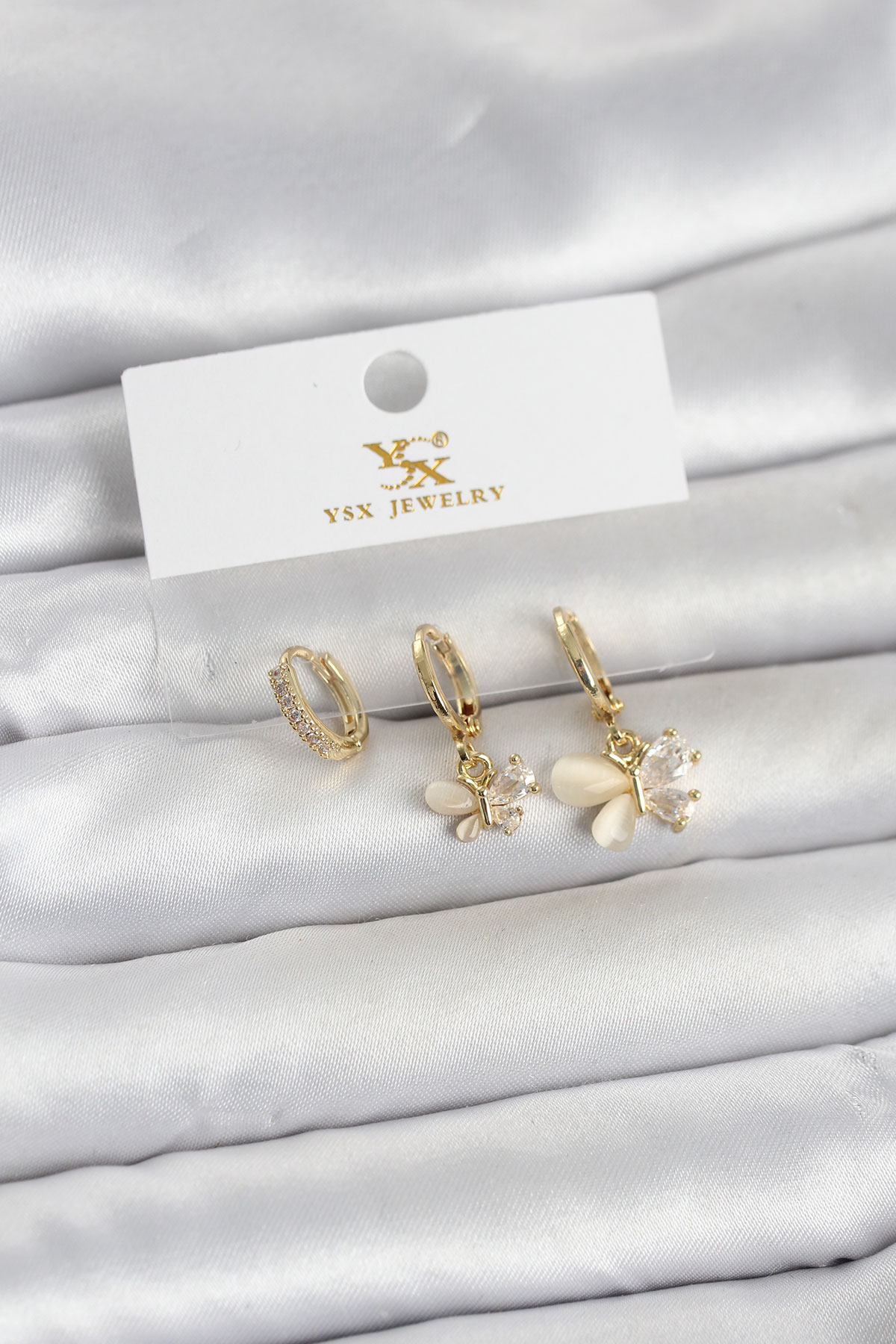 Pirinç Gold Renk Kelebek Model 3'lü Kadın Küpe - Lisinya Pirinç Gold Renk Kelebek Model 3'lü Kadın Küpe - Lisinya