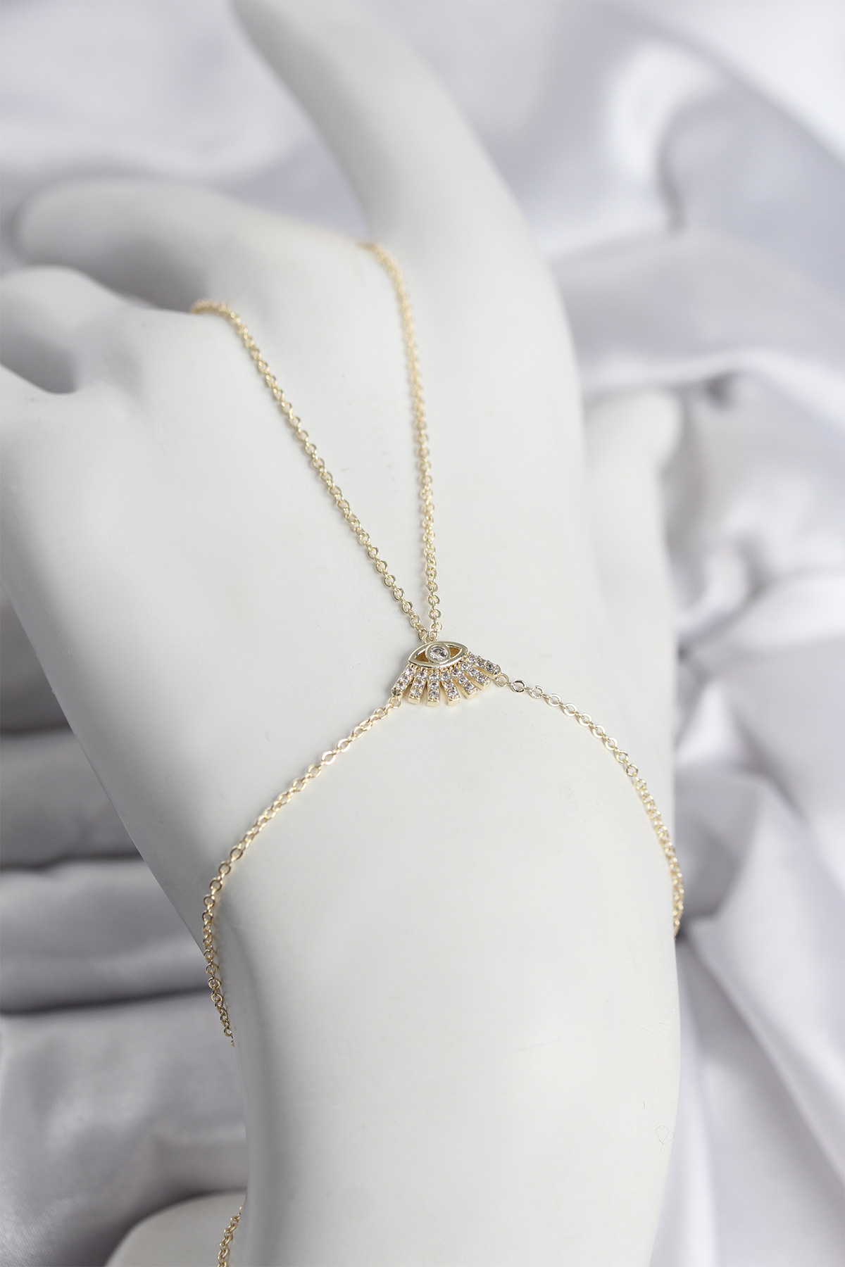 Pirinç Gold Renk Göz Model Kadın Şahmeran - Lisinya Pirinç Gold Renk Göz Model Kadın Şahmeran - Lisinya