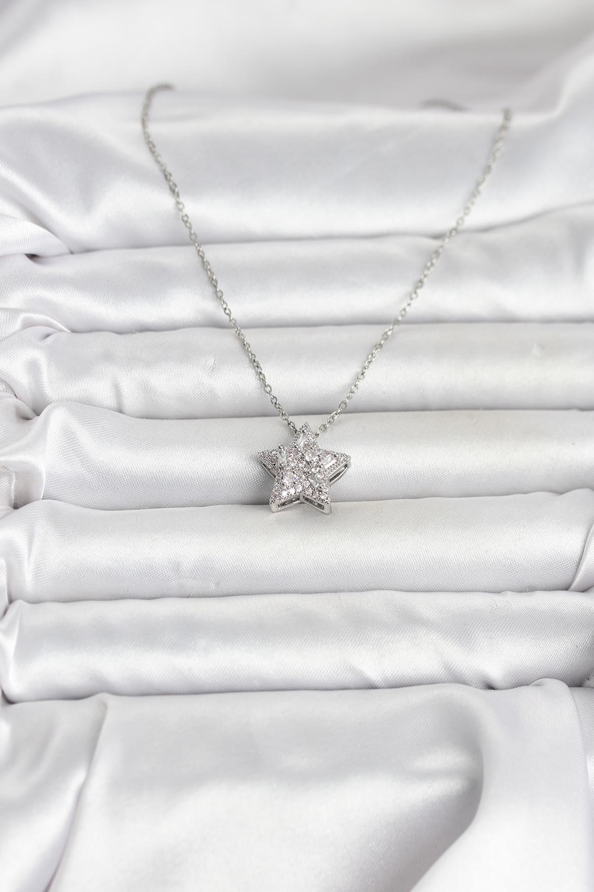 316L Çelik Zincir Gümüş Renk Zirkon Taşlı Yıldız Model Kadın Kolye - Lisinya