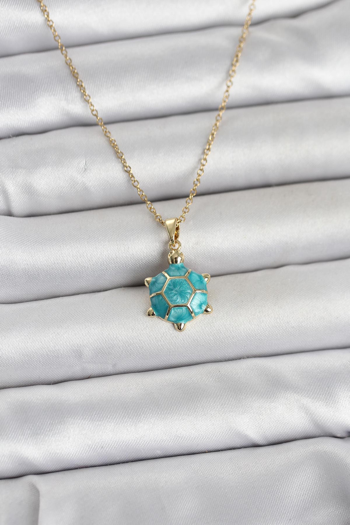 316L Çelik Zincir Gold Renk Kaplumbağa Model Kadın Kolye - Lisinya