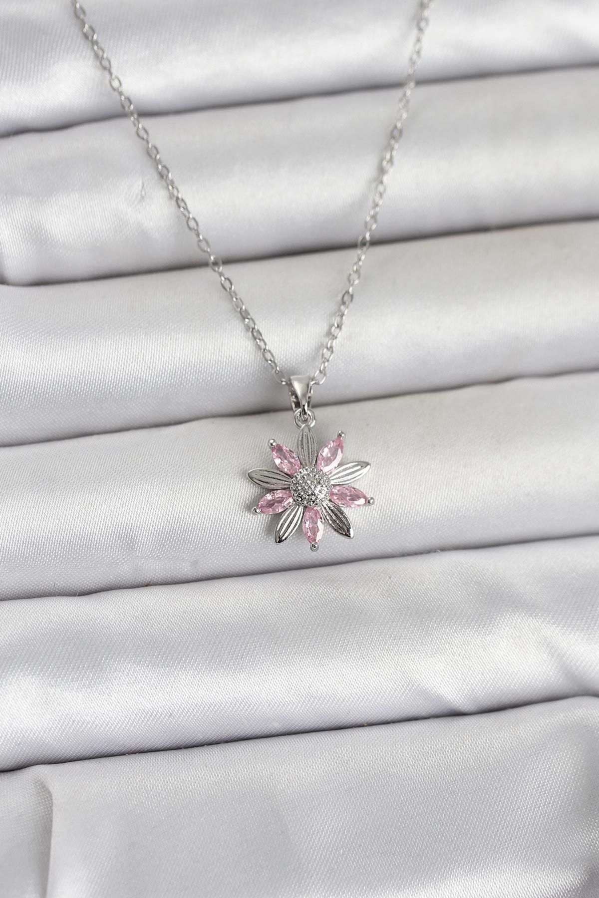 316L Çelik Zincir Gümüş Renk Pembe Papatya Model Kadın Kolye - Lisinya