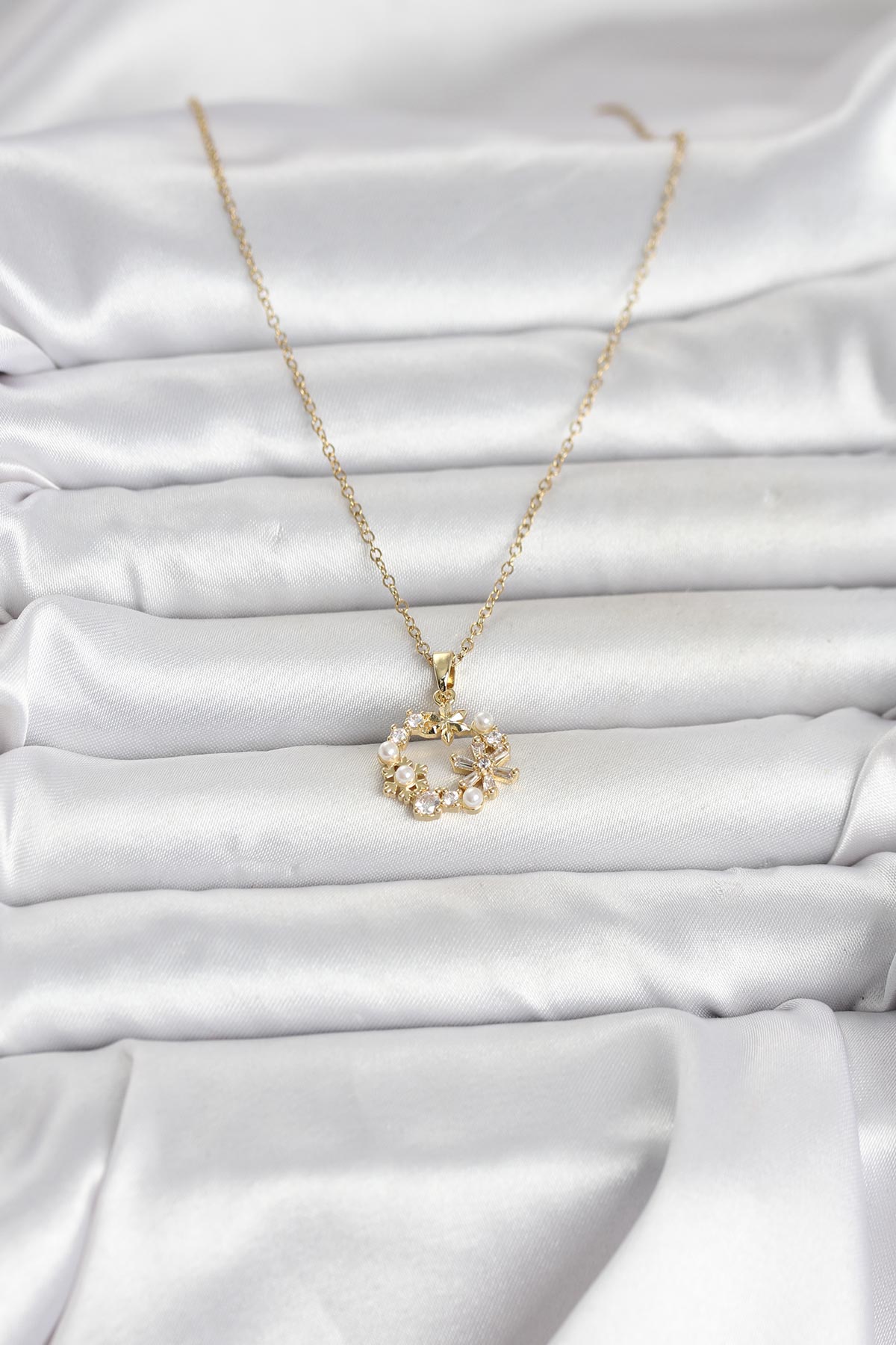 316L Çelik Zincir Gold Renk İncili Çiçek Model Kadın Koyle - Lisinya