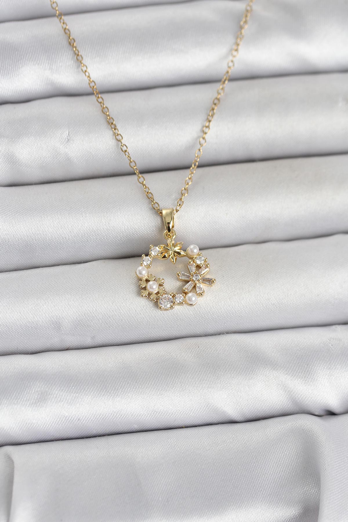 316L Çelik Zincir Gold Renk İncili Çiçek Model Kadın Koyle - Lisinya