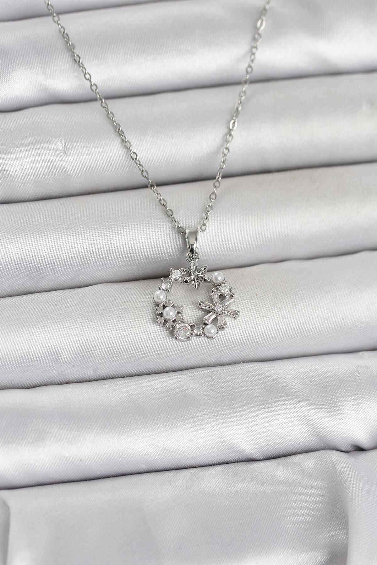 316L Çelik Zincir Gümüş Renk İncili Çiçek Model Kadın Koyle - Lisinya