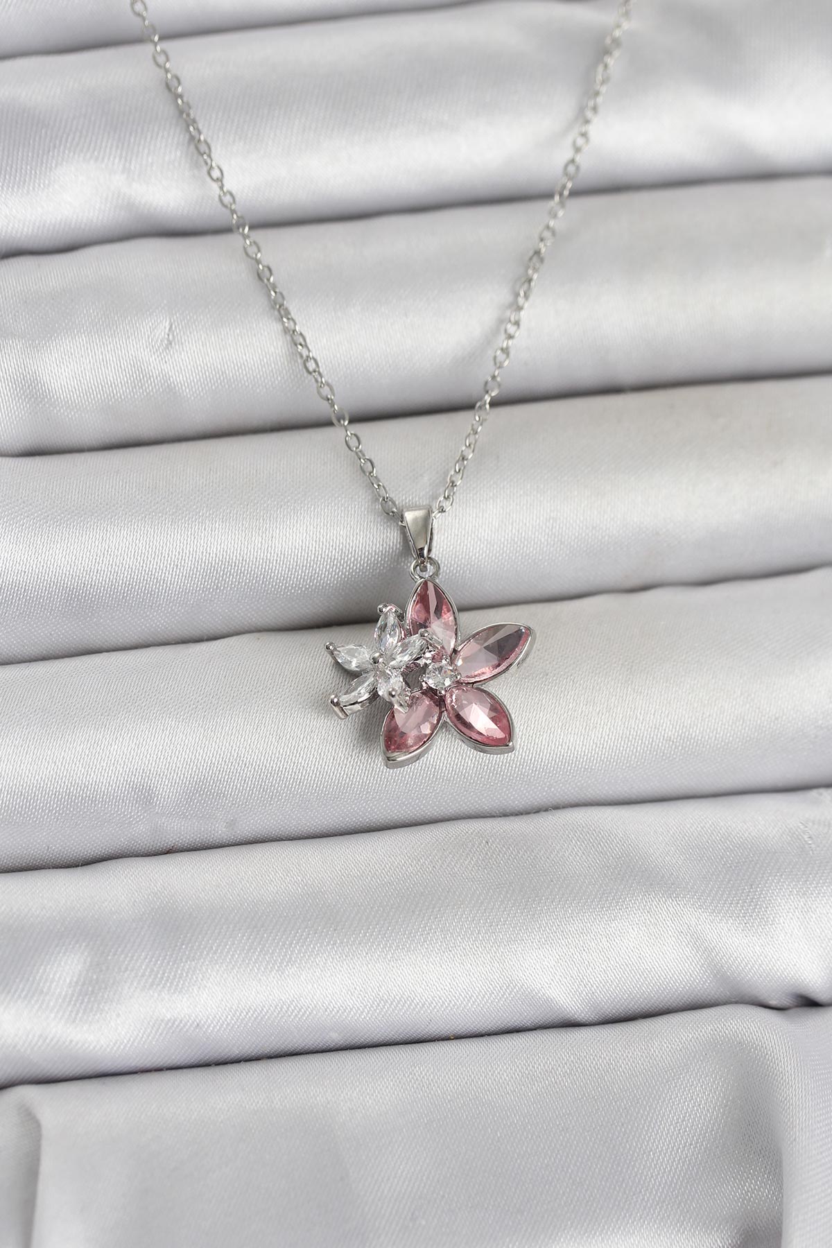 316L Çelik Zincir Gümüş Renk Pembe Lotus Model Kadın Kolye - Lisinya