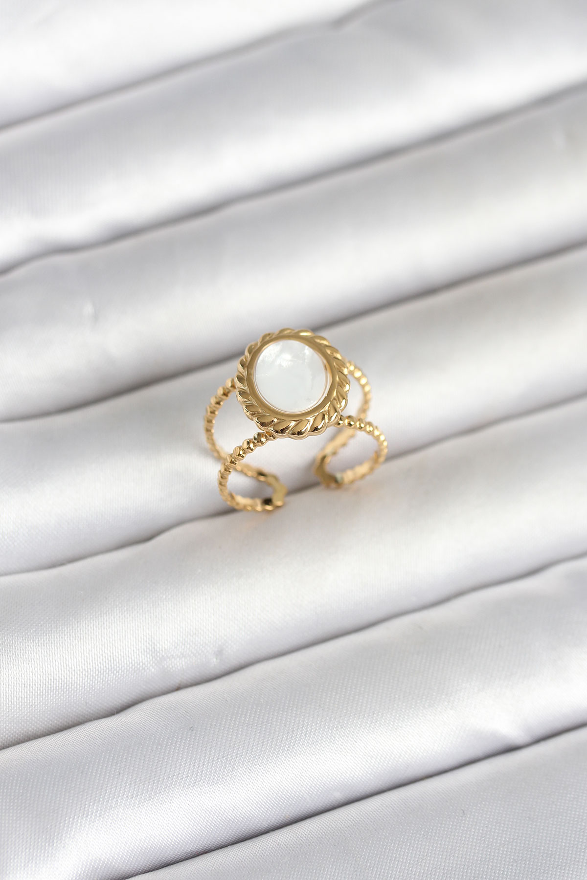 316L Çelik Gold Renk Sedefli Vintage Kadın Yüzük - Lisinya 316L Çelik Gold Renk Sedefli Vintage Kadın Yüzük - Lisinya