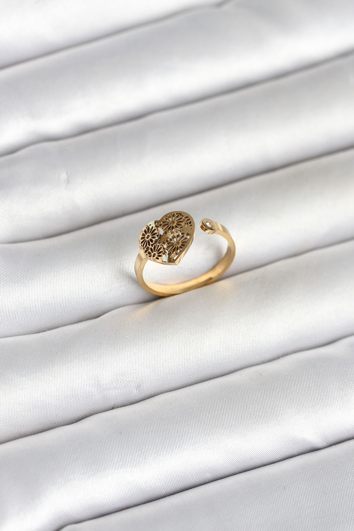 316L Çelik Gold Renk Kalp Model Kadın Yüzük - Lisinya 316L Çelik Gold Renk Kalp Model Kadın Yüzük - Lisinya