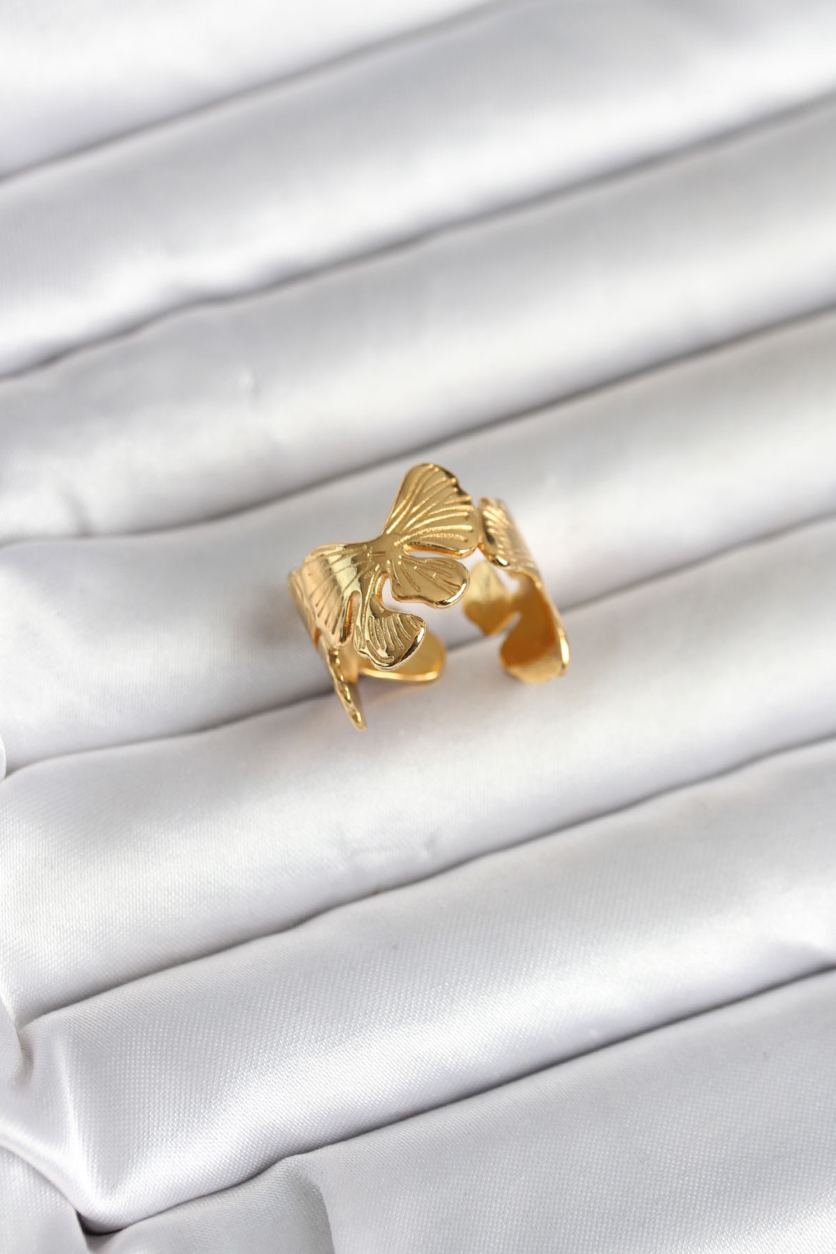 316L Çelik Gold Renk Lotus Model Kadın Yüzük - Lisinya 316L Çelik Gold Renk Lotus Model Kadın Yüzük - Lisinya