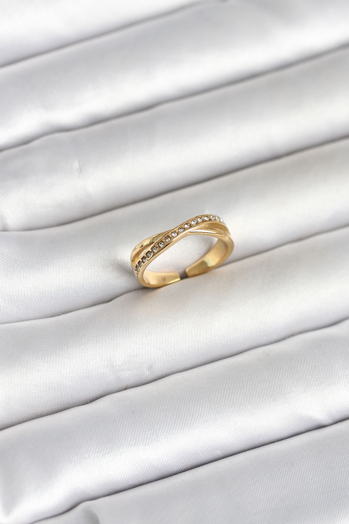 316L Çelik Gold Renk Zirkon Taşlı Kadın Yüzük - Lisinya 316L Çelik Gold Renk Zirkon Taşlı Kadın Yüzük - Lisinya