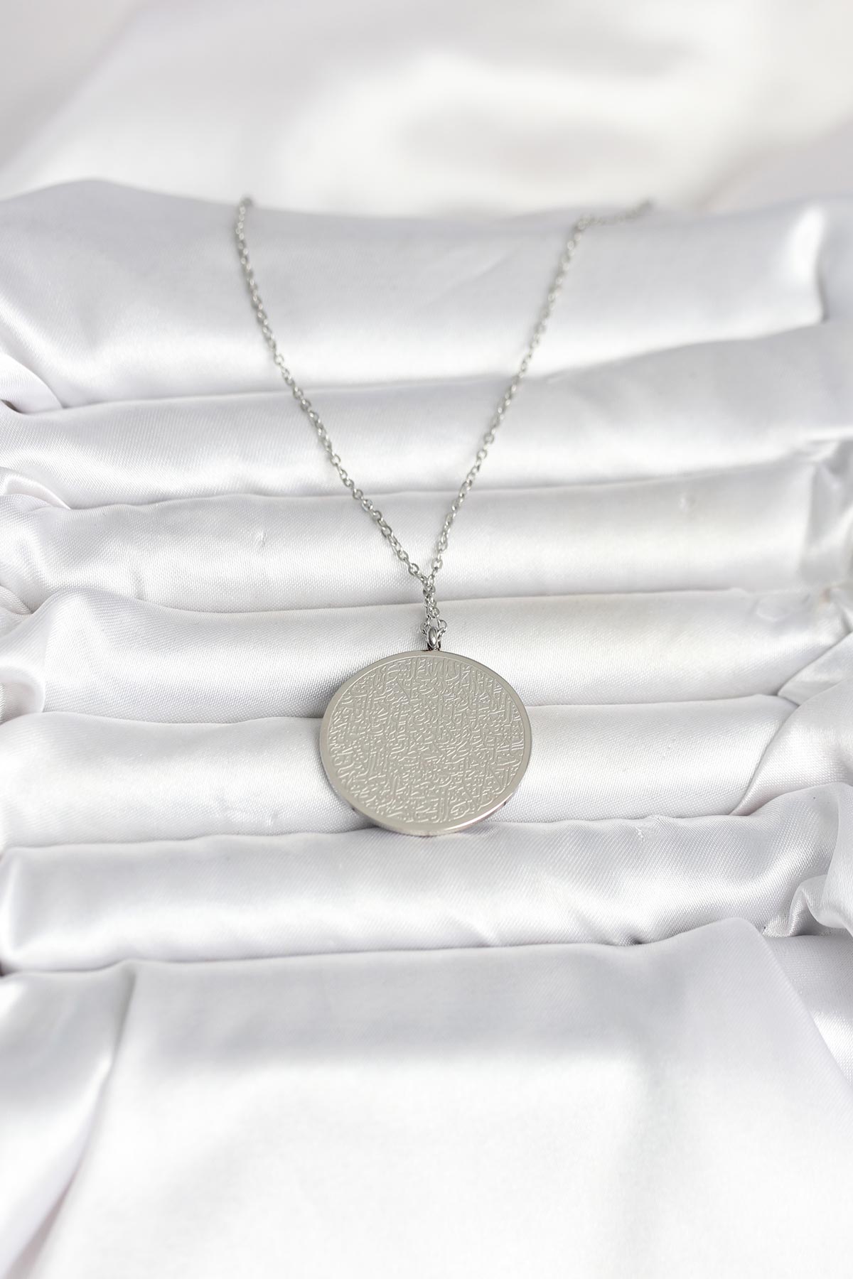 316L Çelik Gümüş Renk Ayetel Kürsi ve Allah Yazılı Kolye - Lisinya