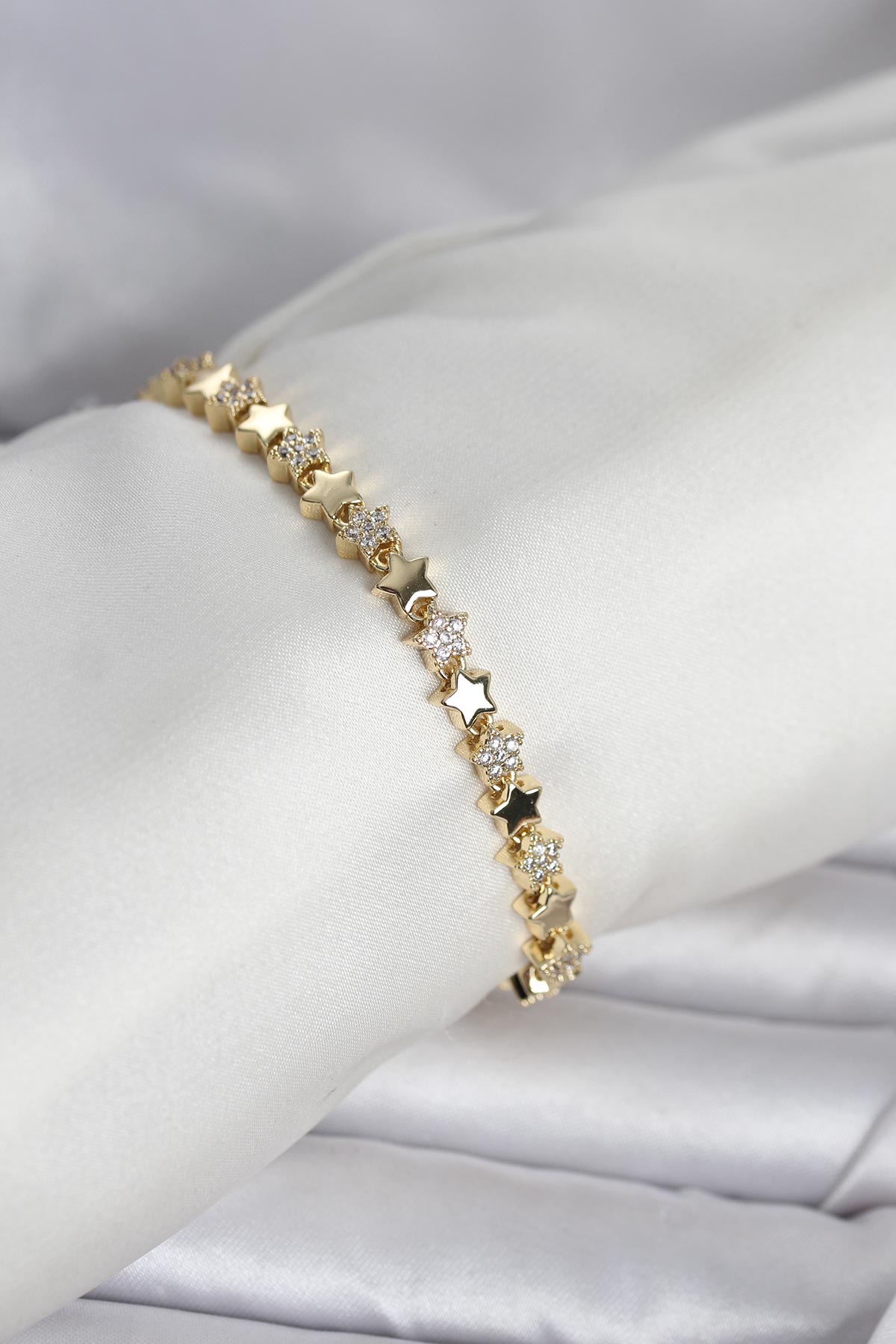Pirinç Gold Renk Zirkon Taşlı Yıldız Model Kadın Bileklik - Lisinya