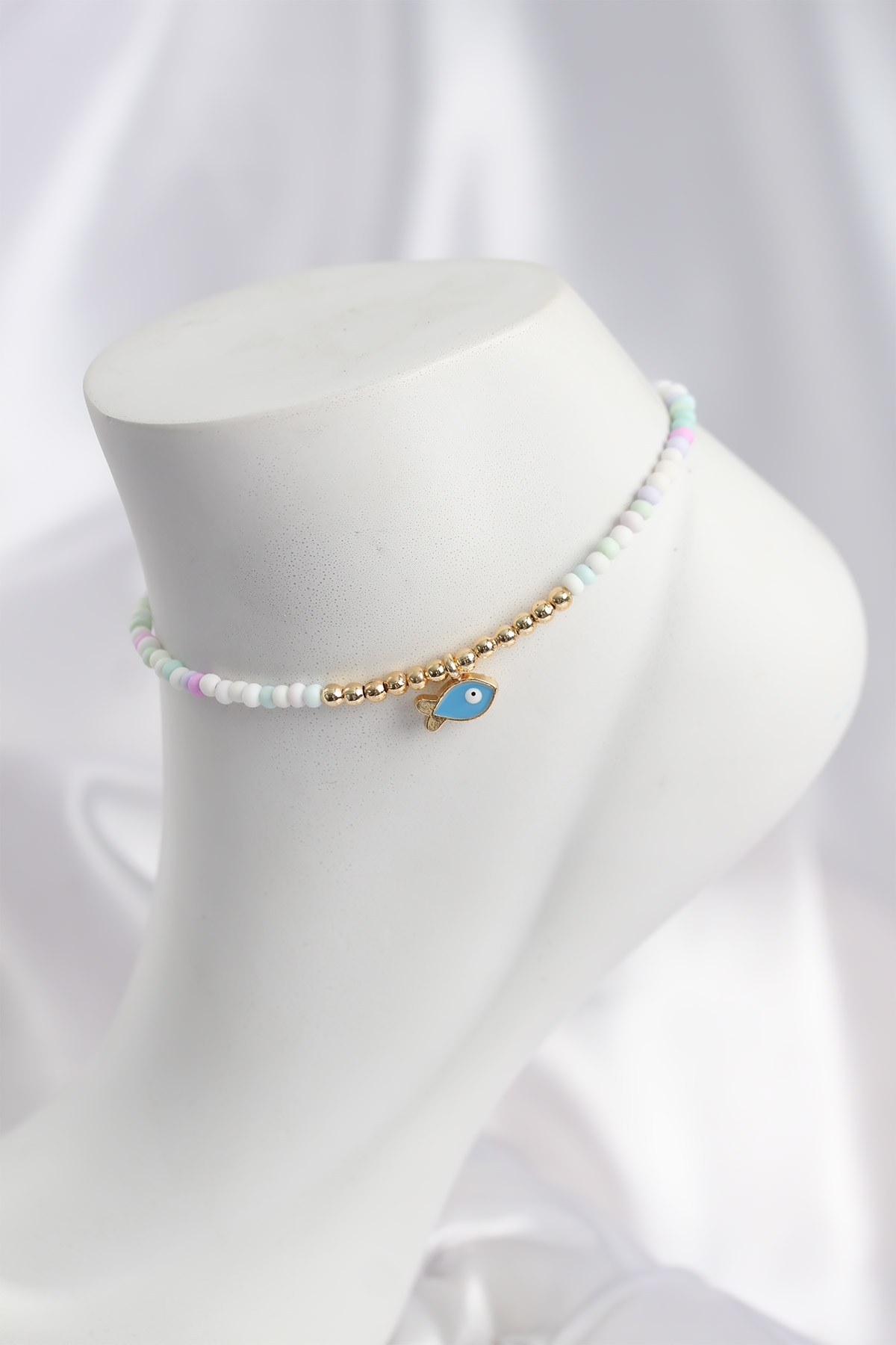 Beyaz ve Karışık Renk Boncuklu Balık Figürlü Halhal - Lisinya