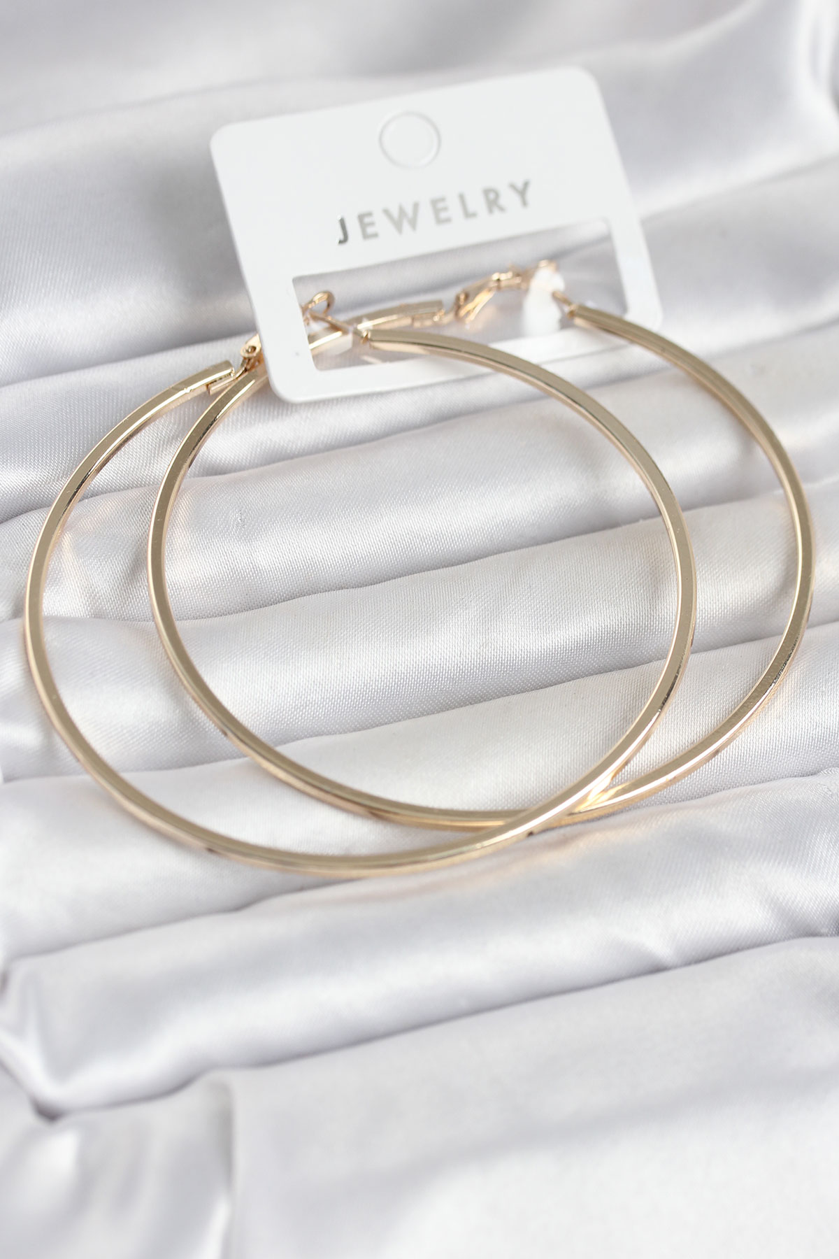 Gold Renk Pirinç Köşeli Kenar Halka 72 mm Kadın Küpe - Lisinya Gold Renk Pirinç Köşeli Kenar Halka 72 mm Kadın Küpe - Lisinya