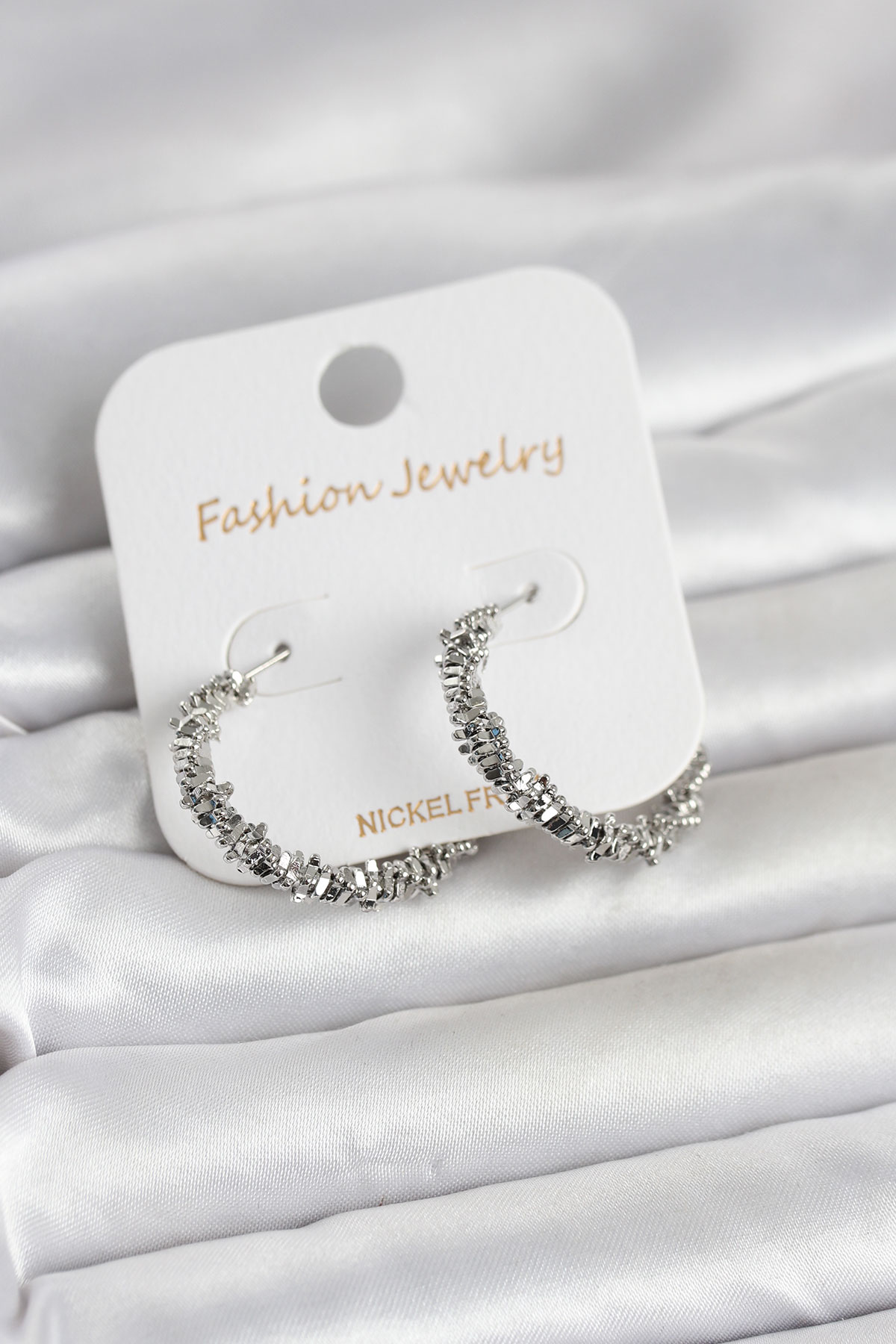 Gümüş Renk Pirinç Tırtık Model Kadın Küpe - Lisinya