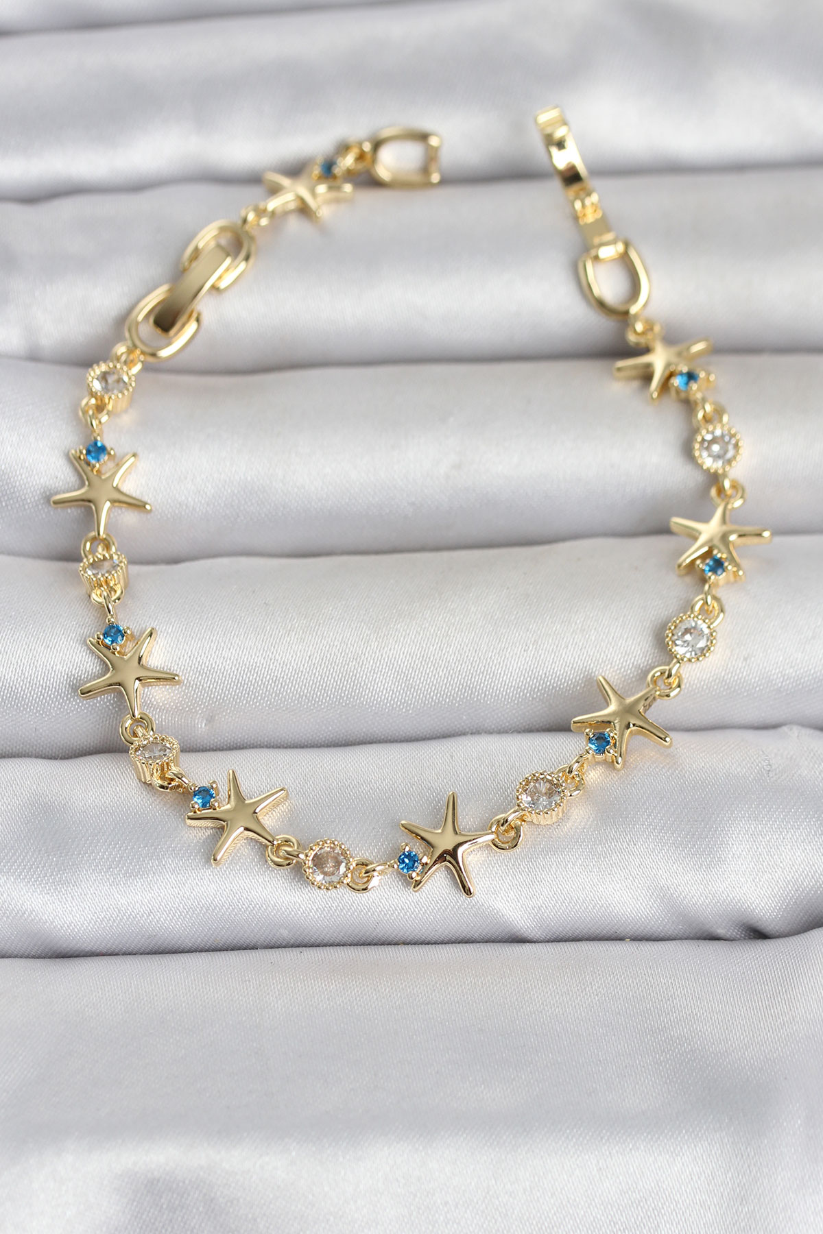 Pirinç Gold Renk Sıralı Deniz Yıldızı Model Kadın Bileklik - Lisinya Pirinç Gold Renk Sıralı Deniz Yıldızı Model Kadın Bileklik - Lisinya