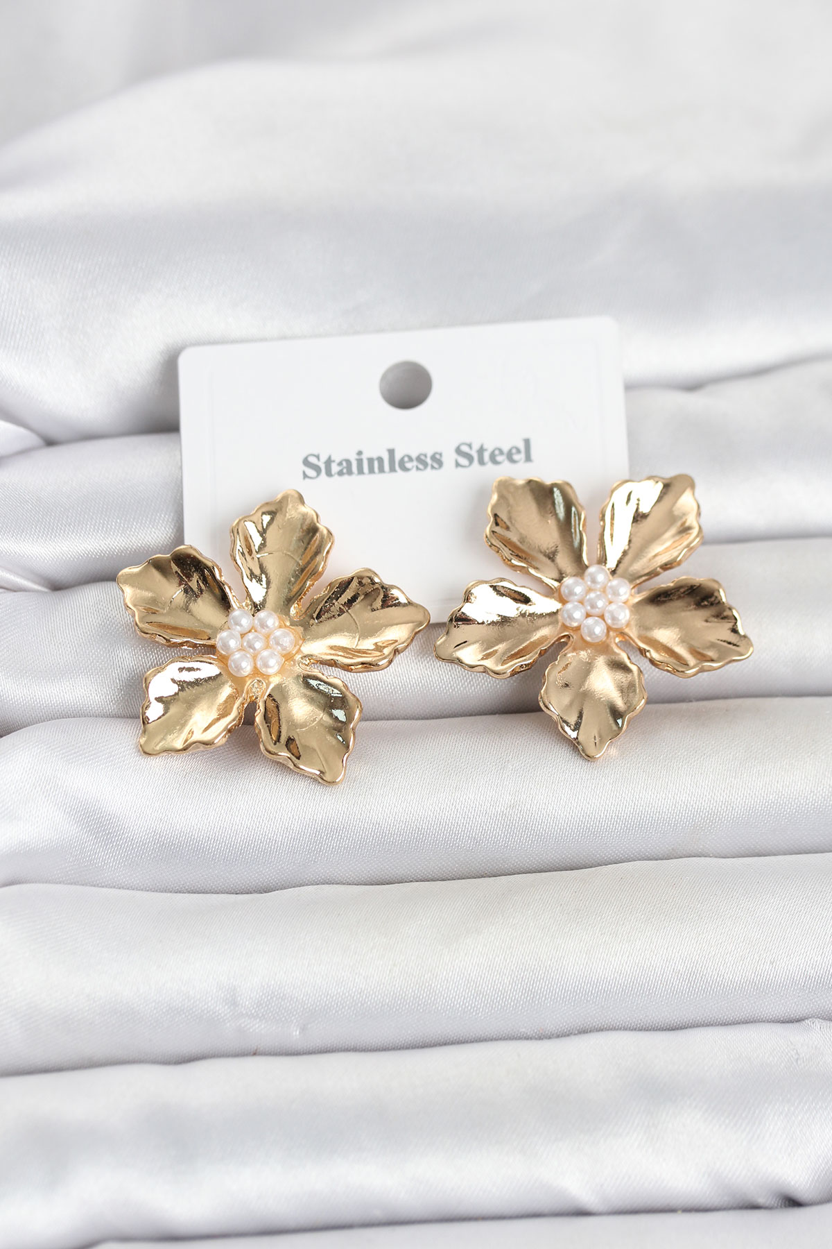 316L Çelik Gold Renk Lotus Çiçek Model Kadın Küpe - Lisinya 316L Çelik Gold Renk Lotus Çiçek Model Kadın Küpe - Lisinya