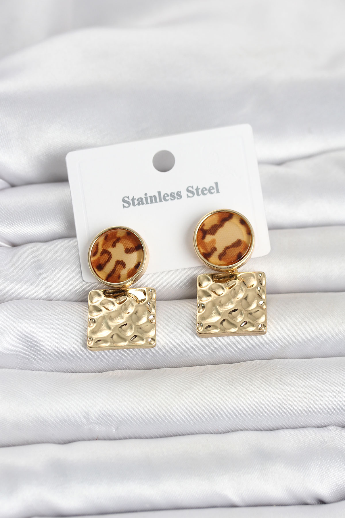 316L Çelik Gold Renk Leopar Desenli Plaka Model Kadın Küpe - Lisinya 316L Çelik Gold Renk Leopar Desenli Plaka Model Kadın Küpe - Lisinya