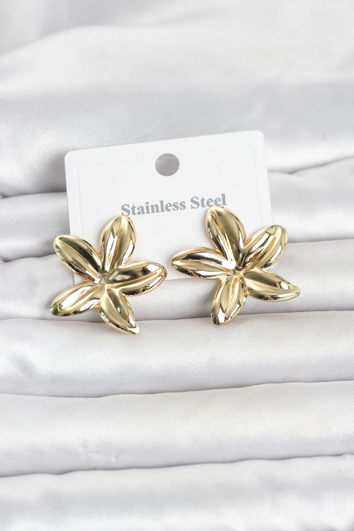 316L Çelik Gold Renk Lotus Çiçeği Model Kadın Küpe - Lisinya 316L Çelik Gold Renk Lotus Çiçeği Model Kadın Küpe - Lisinya