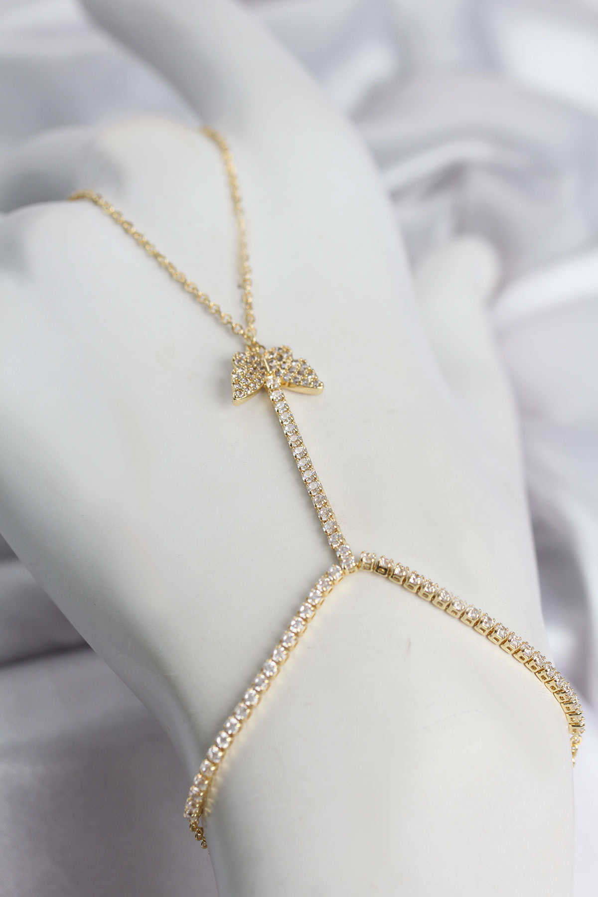 Gold Renk Pirinç Zirkon Taşlı Kelebek Model Şahmeran - Lisinya Gold Renk Pirinç Zirkon Taşlı Kelebek Model Şahmeran - Lisinya