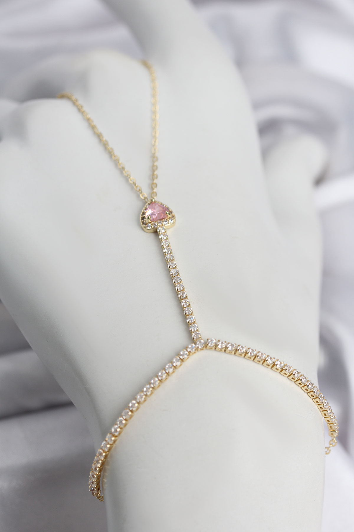 Gold Renk Pirinç Zirkon Taşlı Pembe Kalp Model Şahmeran - Lisinya Gold Renk Pirinç Zirkon Taşlı Pembe Kalp Model Şahmeran - Lisinya