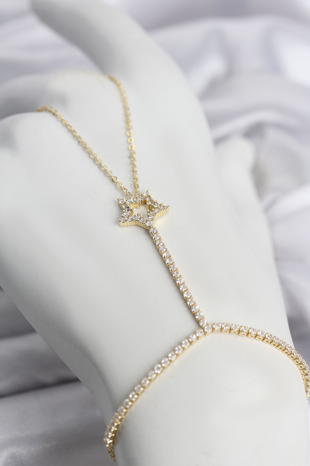 Gold Renk Pirinç Zirkon Taşlı Yıldız Model Şahmeran - Lisinya Gold Renk Pirinç Zirkon Taşlı Yıldız Model Şahmeran - Lisinya