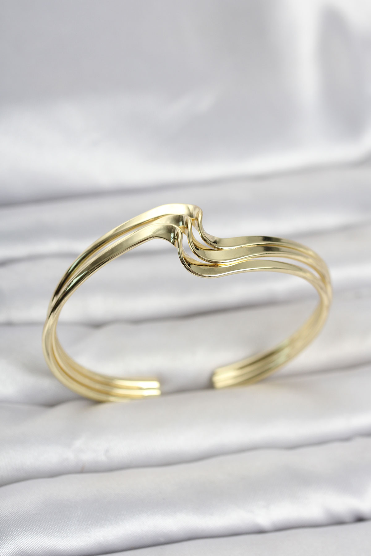 Zikzak Model Gold Renk Pirinç Kadın Bileklik - Lisinya
