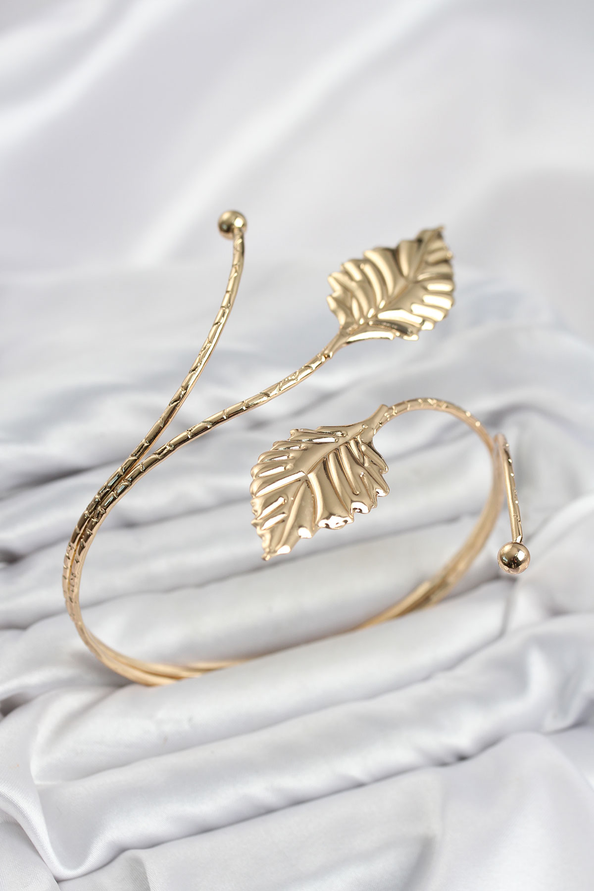 Pazu Bileklik Gold Renk Pirinç Yaprak Model - Lisinya