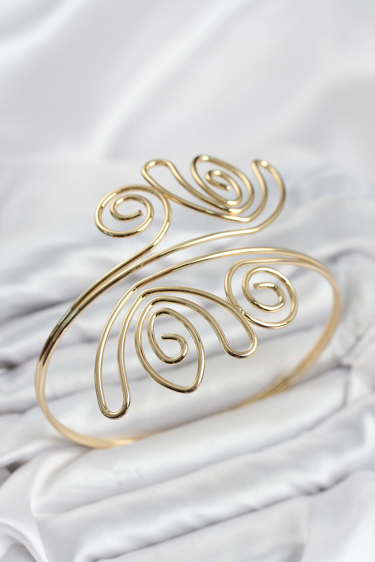 Pazu Bileklik Gold Renk Pirinç Bohem Model - Lisinya Pazu Bileklik Gold Renk Pirinç Bohem Model - Lisinya