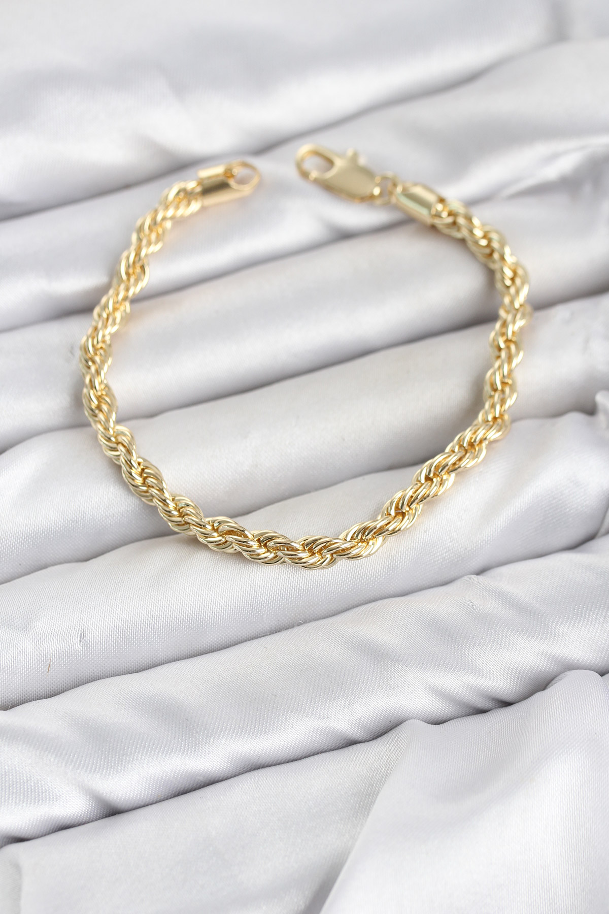 CM Burgu Model Gold Renk Pirinç Kadın Bileklik - Lisinya CM Burgu Model Gold Renk Pirinç Kadın Bileklik - Lisinya