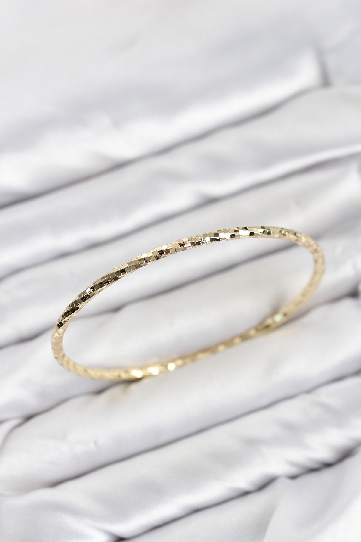 CM Gold Renk Lazer Kesim 65 mm Bilezik - Lisinya CM Gold Renk Lazer Kesim 65 mm Bilezik - Lisinya