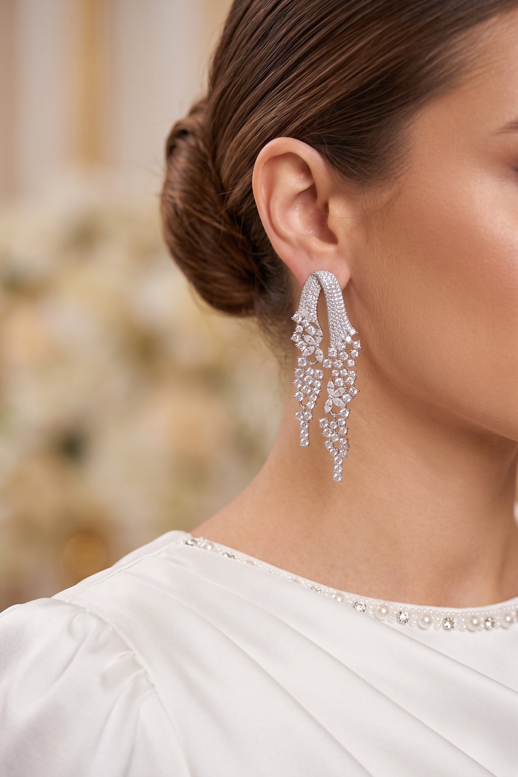 Gümüş Renk Zirkon Taşlı Çelenk Model Kadın Abiye Küpe - Lisinya