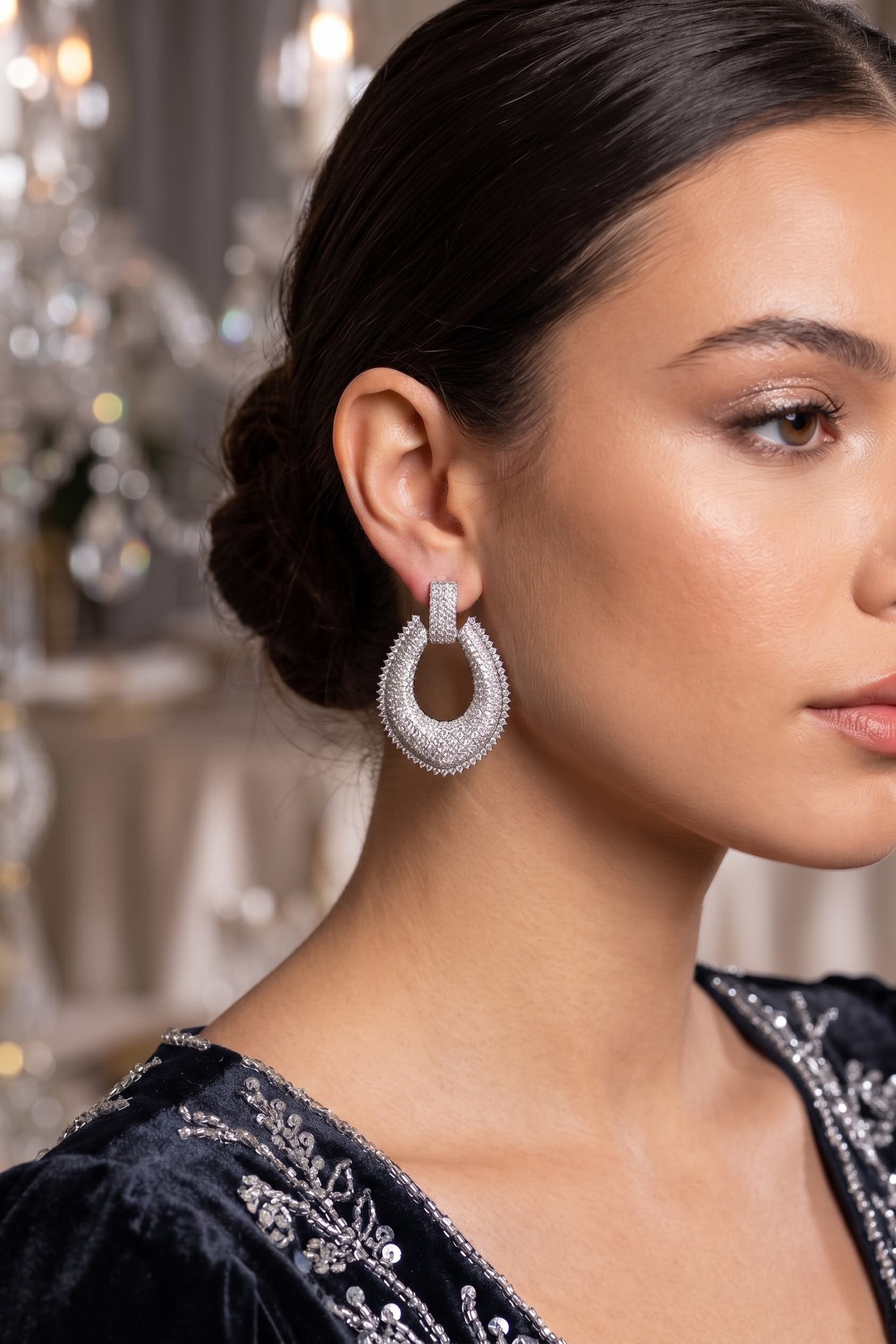 Gümüş Renk Zirkon Taşlı Damla Halka Model Kadın Abiye Küpe - Lisinya