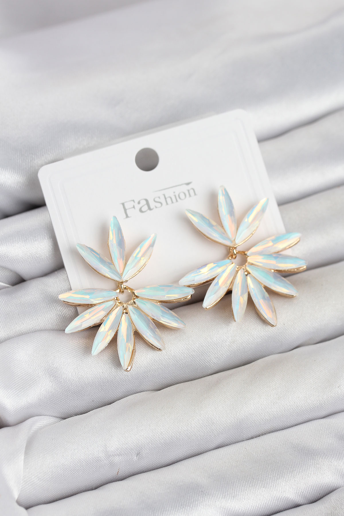 Beyaz Renk Kristal Taşlı Lotus Model Kadın Küpe - Lisinya