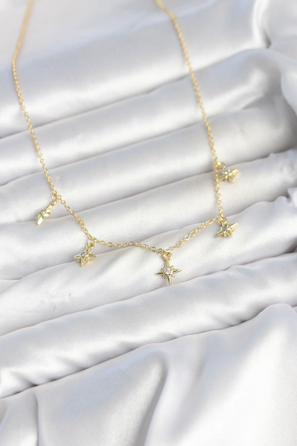 Pirinç Gold Renk Sıralı Minimal Kutup Yıldızı Model Kadın Kolye - Lisinya Pirinç Gold Renk Sıralı Minimal Kutup Yıldızı Model Kadın Kolye - Lisinya