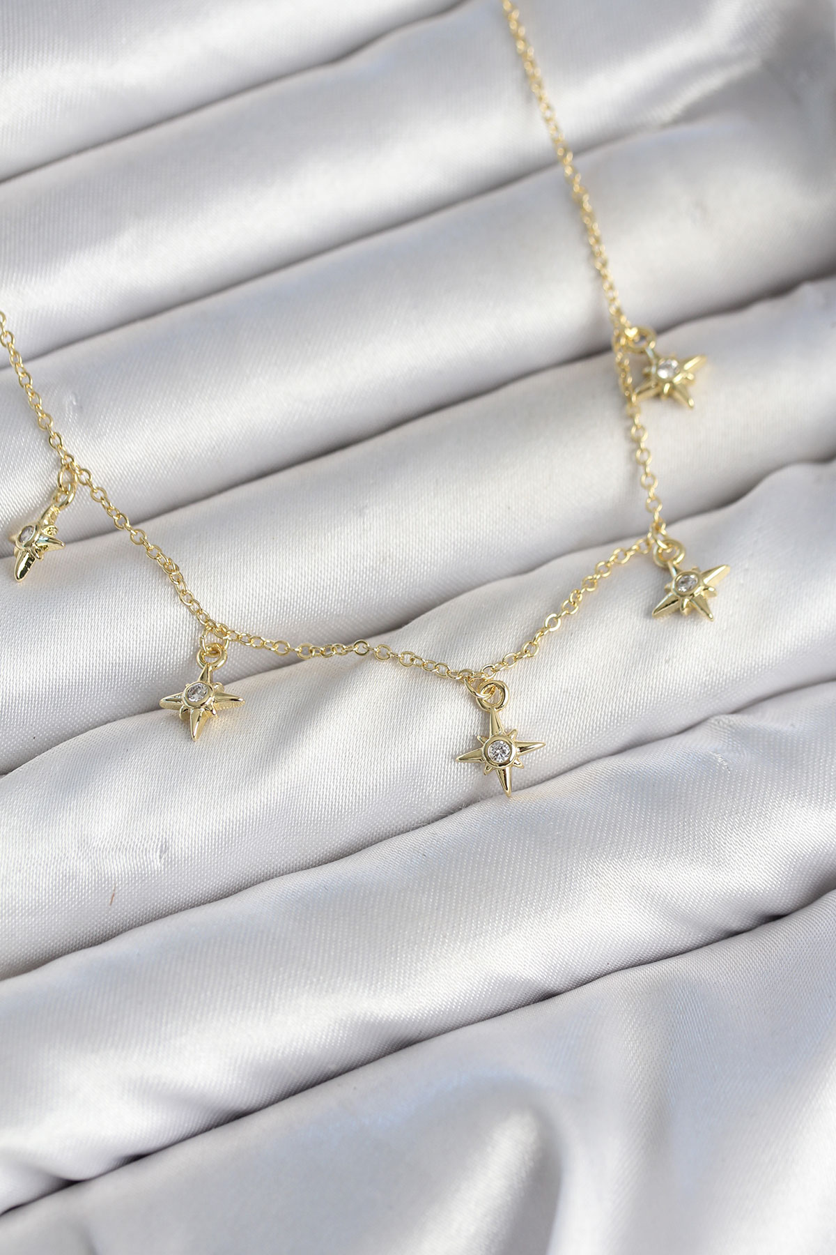 Pirinç Gold Renk Sıralı Minimal Kutup Yıldızı Model Kadın Kolye - Lisinya Pirinç Gold Renk Sıralı Minimal Kutup Yıldızı Model Kadın Kolye - Lisinya