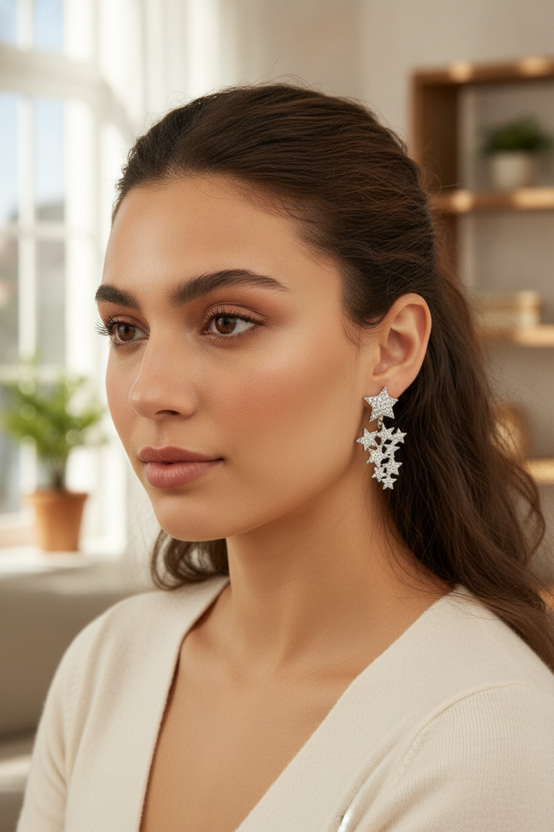 Yıldız Model Gümüş Renk Zirkon Taşlı Küpe - Lisinya Yıldız Model Gümüş Renk Zirkon Taşlı Küpe - Lisinya
