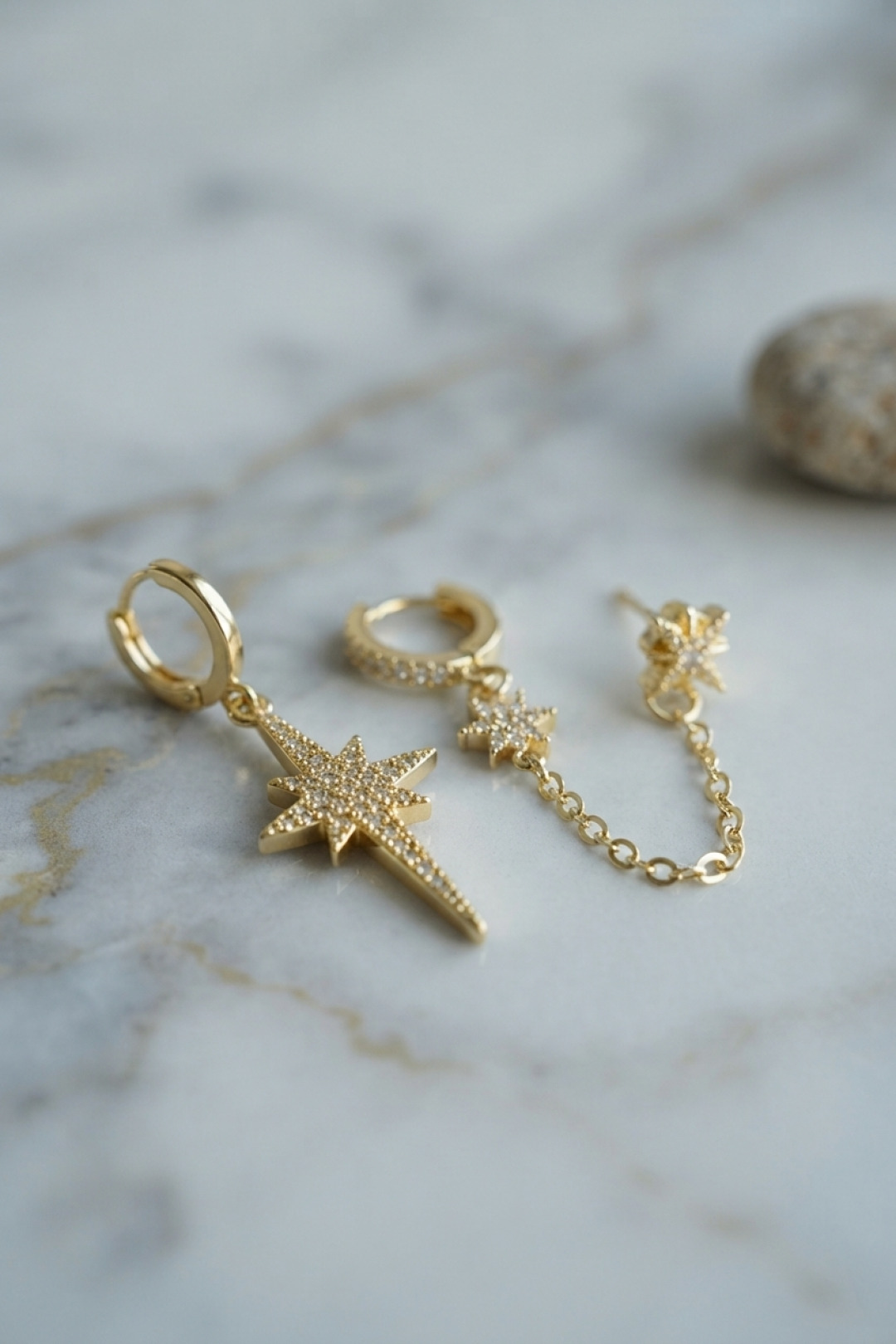 3 lü Set Küpe Gold Renk Zincir Detaylı - Lisinya 3 lü Set Küpe Gold Renk Zincir Detaylı - Lisinya