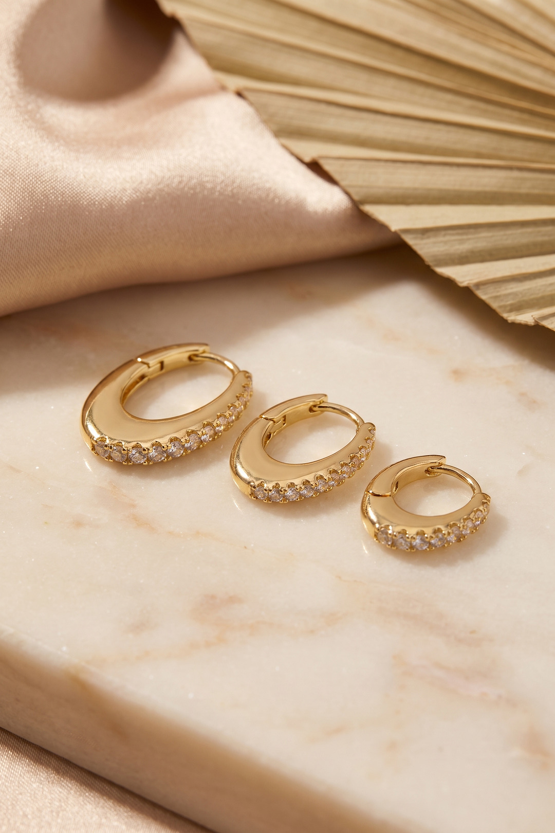 Gold Renk Oval Halka Model Zirkon Taşlı 3 lü Küpe Set - Lisinya