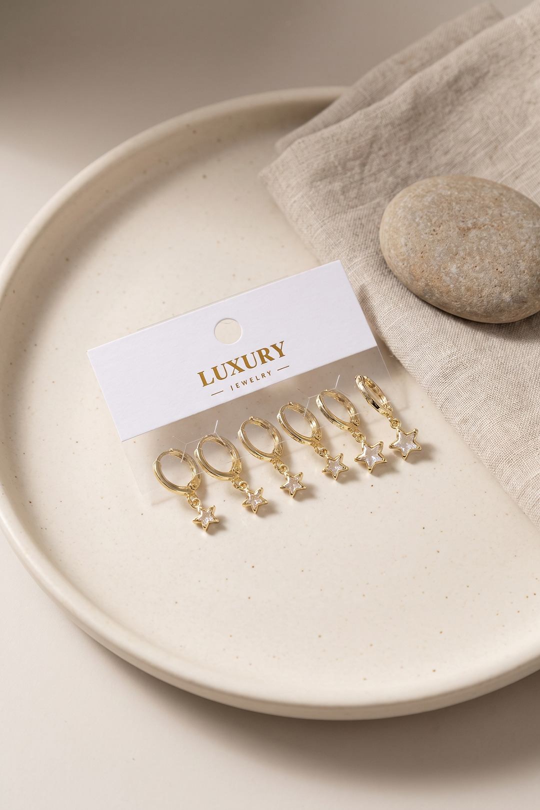 Yıldız Zirkon Taşlı Gold Renk Pirinç Set Küpe - Lisinya Yıldız Zirkon Taşlı Gold Renk Pirinç Set Küpe - Lisinya