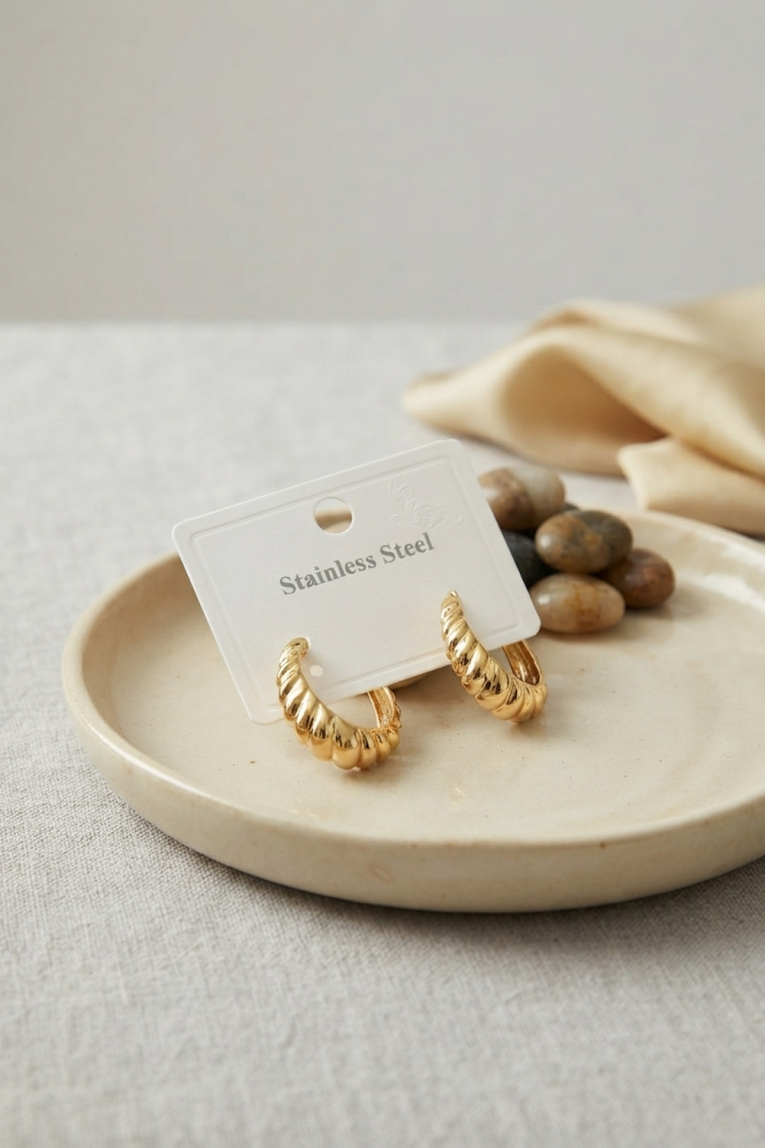 316L Çelik Gold Renk Kıvrımlı Halka Model Küpe - Lisinya